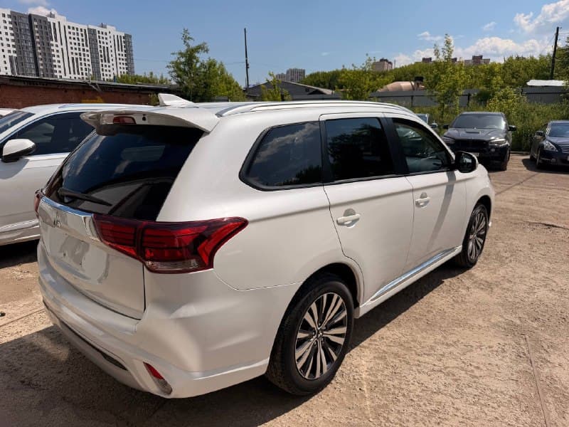 На выходных выдали нашему клиенту Mitsubishi Outlander 🇯🇵